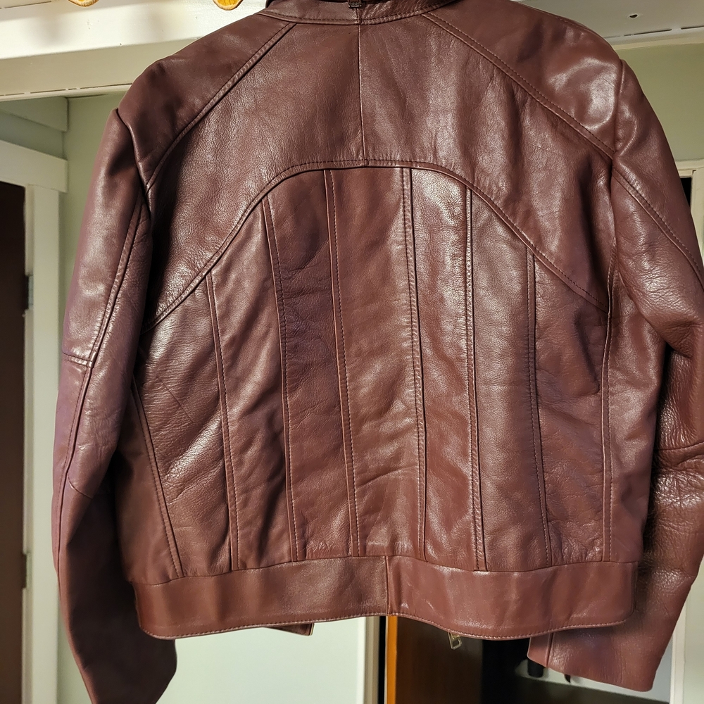 Vintage Burgundy Leather Jacket - Picture 3 of 3
